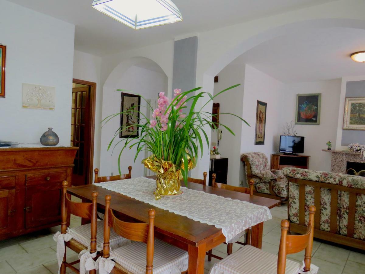 Grazia Appartamento Family Barga Bagian luar foto