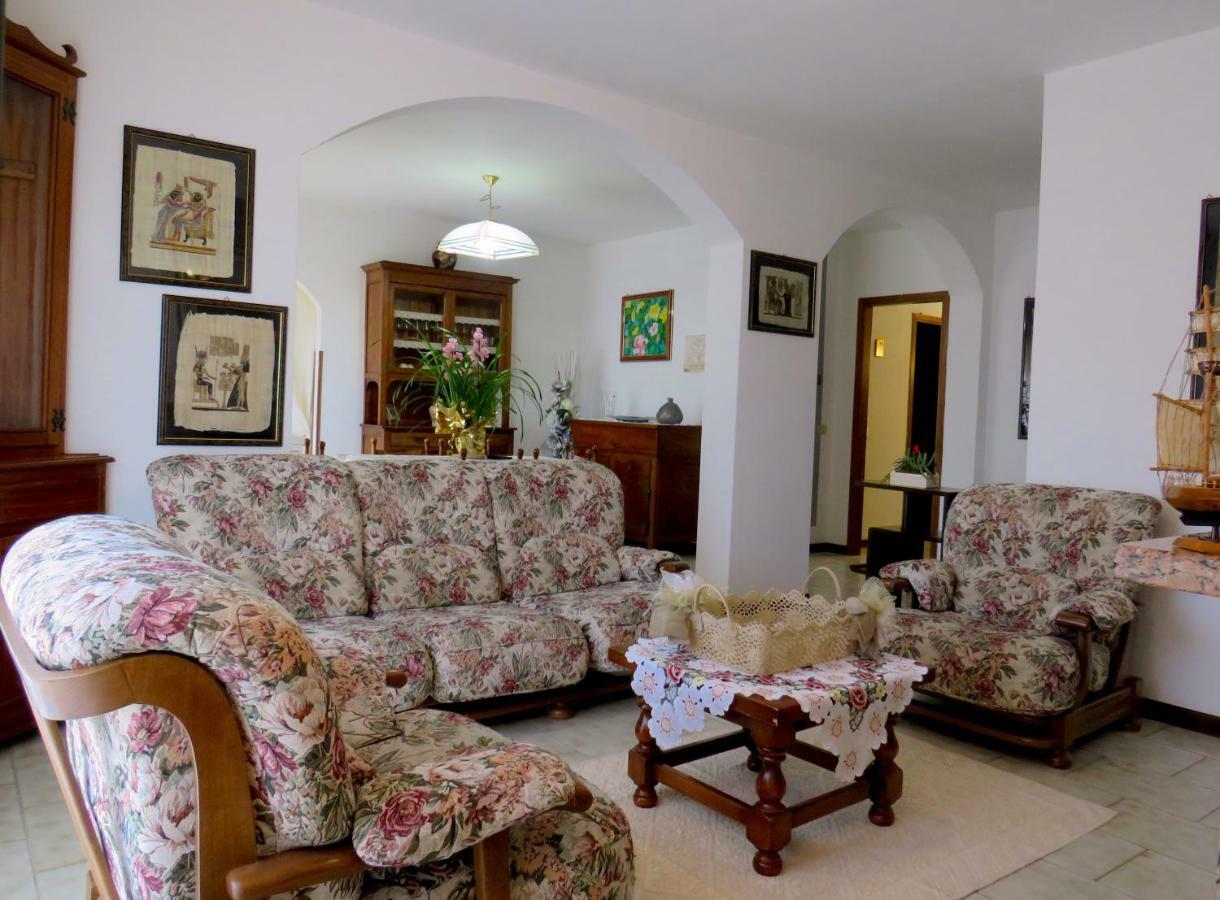 Grazia Appartamento Family Barga Bagian luar foto